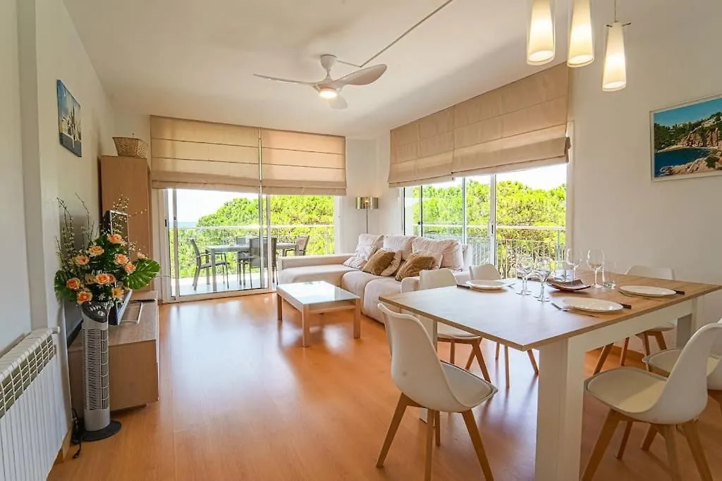 Apartment Seahomes Vacations - Seafront Apt In Blanes With Pkg