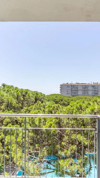 Seahomes Vacations - Seafront Apt In Blanes With Pkg