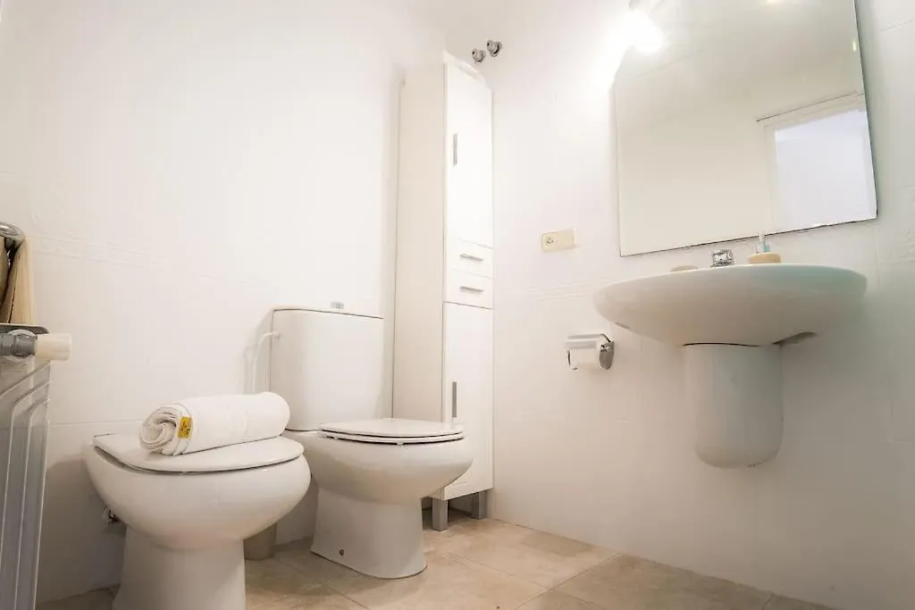 Seahomes Vacations - Seafront Apt In Blanes With Pkg