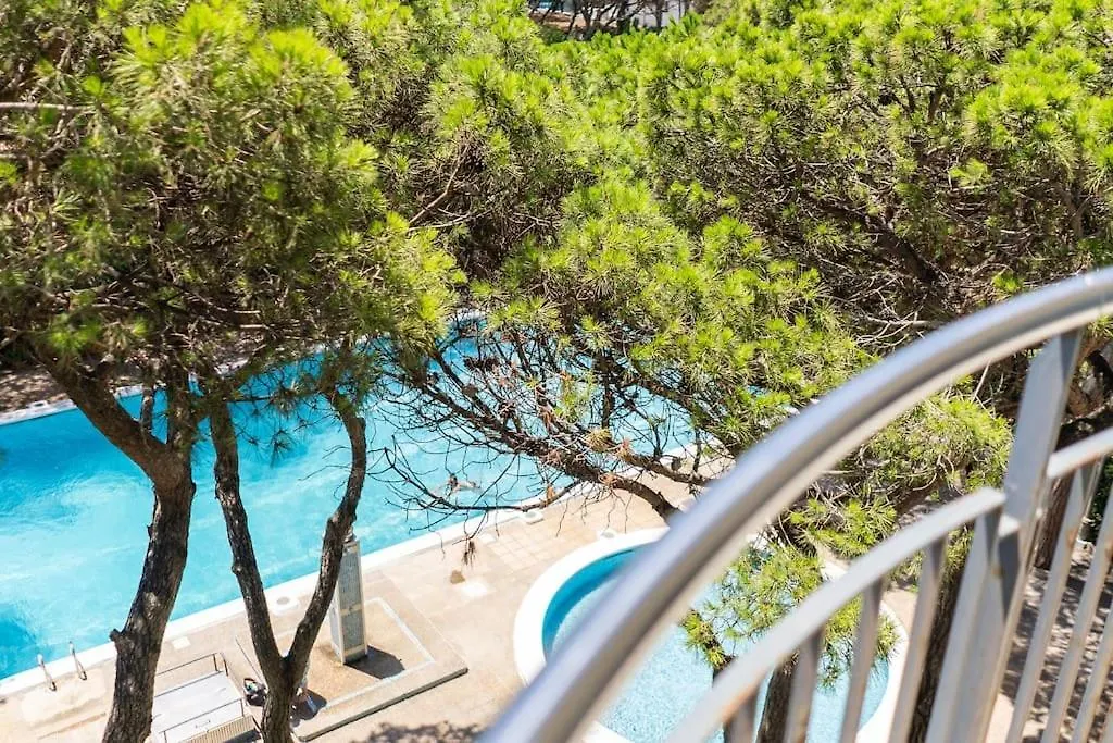 Seahomes Vacations - Seafront Apt In Blanes With Pkg Apartment