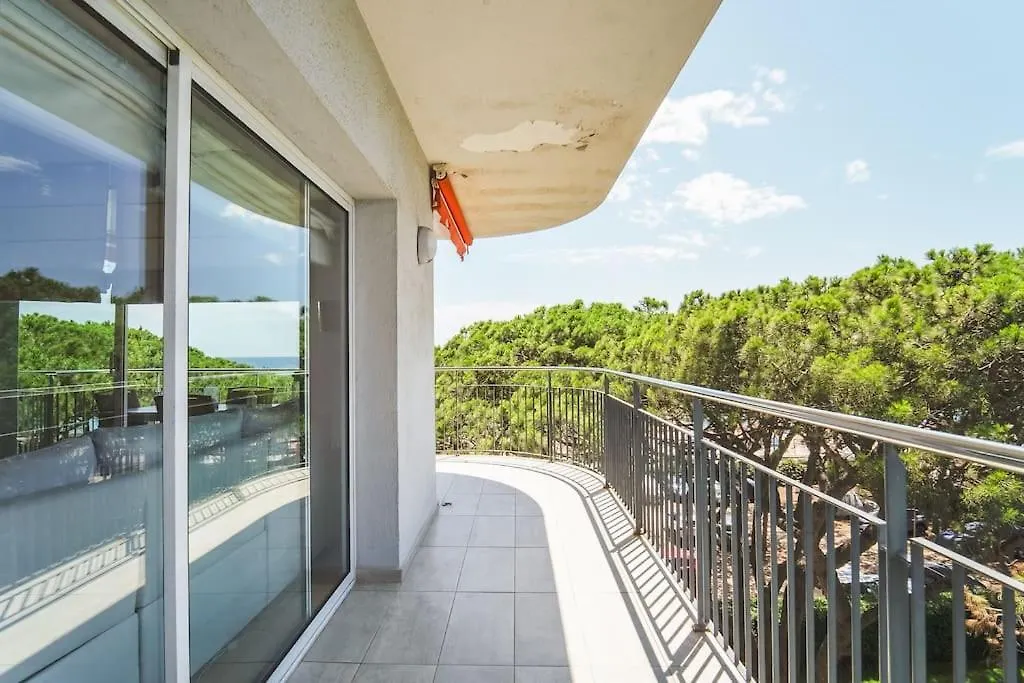 Seahomes Vacations - Seafront Apt In Blanes With Pkg